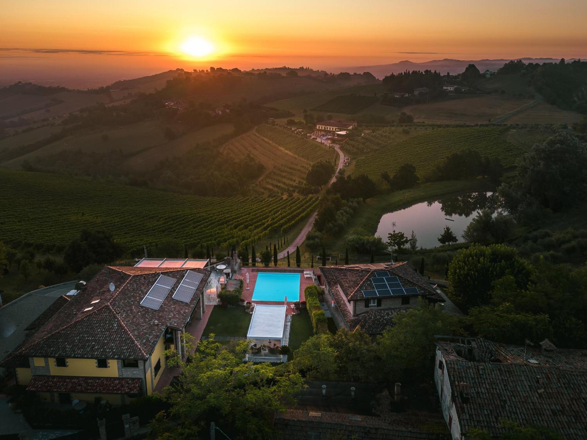 Agriturismo Acetaia Sereni Marano sul Panaro المظهر الخارجي الصورة